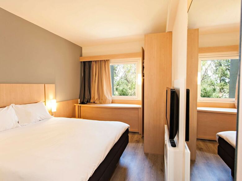 Hotel Ibis Pilar