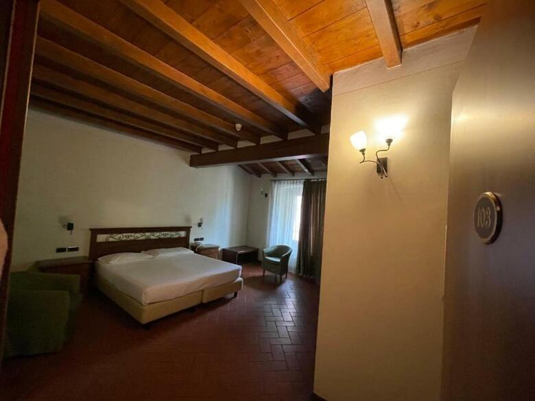 Hotel Antico Borgo La Muratella
