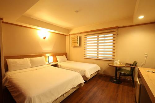 Angel Hotel
