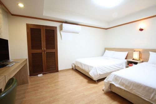 Angel Hotel