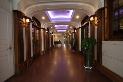 Angel Hotel