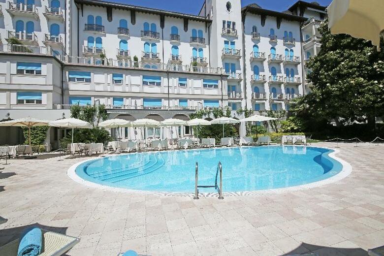 Hotel Savoy Palace