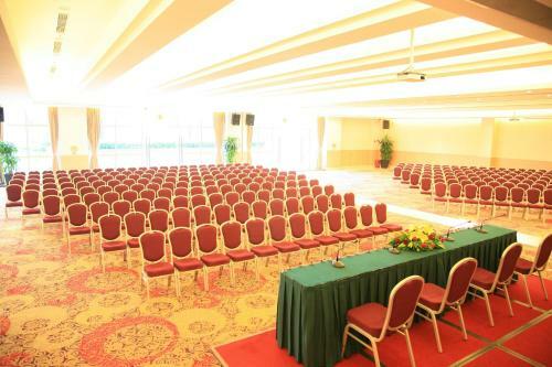 Shunde Jiaxin Conifer Hotel