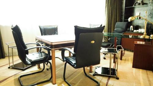 Jinling Danyang Hotel