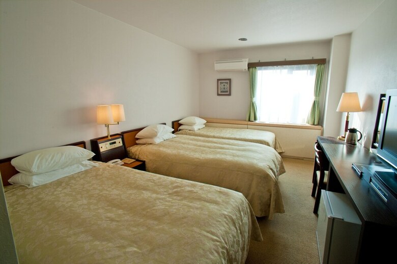 Okazaki New Grand Hotel