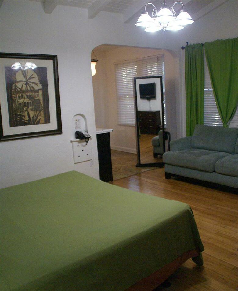 Hotel South Beach Plaza Villas