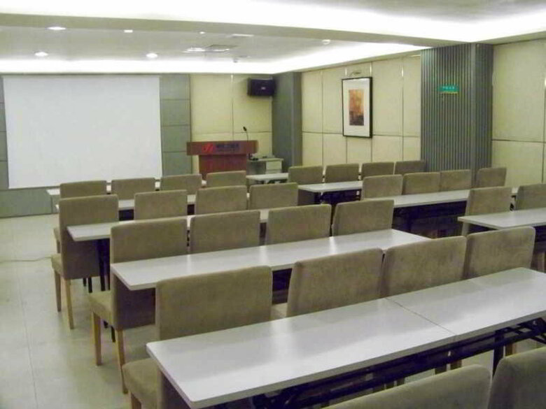 Hotel Jinjiang Inn - Central Qingdao Hangzhou Road