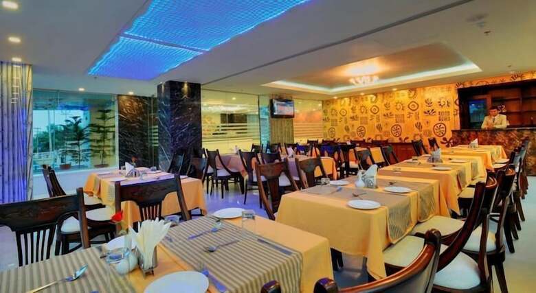 Hotel Atulyaa Taj