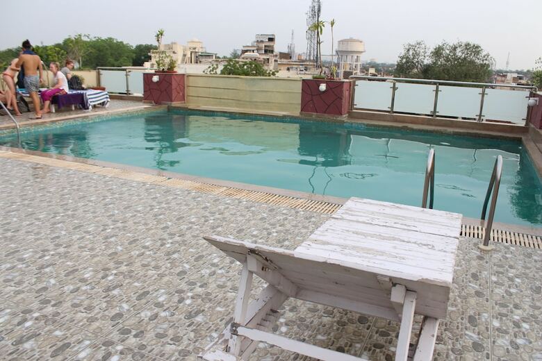 Hotel Atulyaa Taj