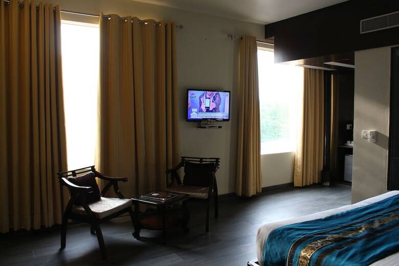 Hotel Atulyaa Taj