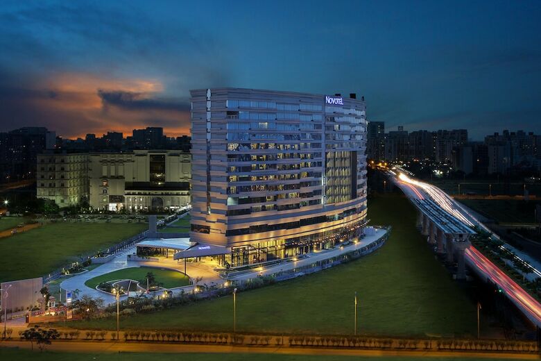 Novotel Kolkata Hotel And Residences