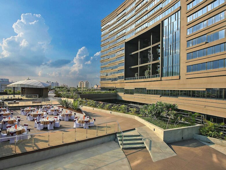 Novotel Kolkata Hotel And Residences