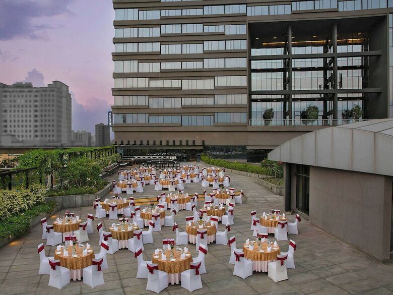 Novotel Kolkata Hotel And Residences