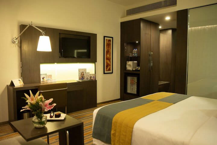 Novotel Kolkata Hotel And Residences