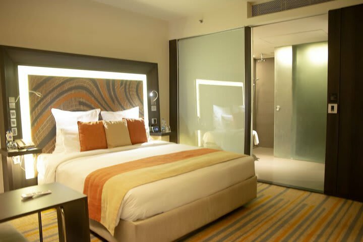Novotel Kolkata Hotel And Residences
