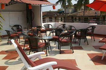 Hotel Renzo's Inn