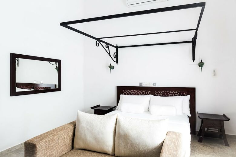 Villa White Queen