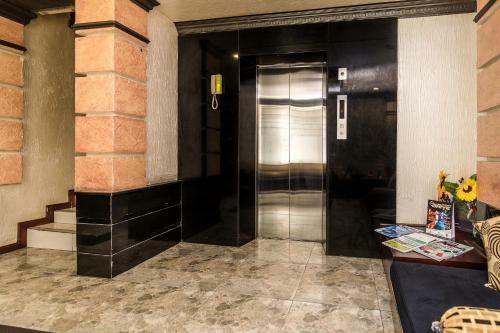 Ceylon City Hotel
