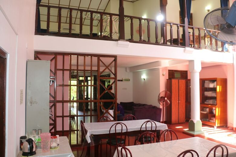 Villa Sayuru Inn