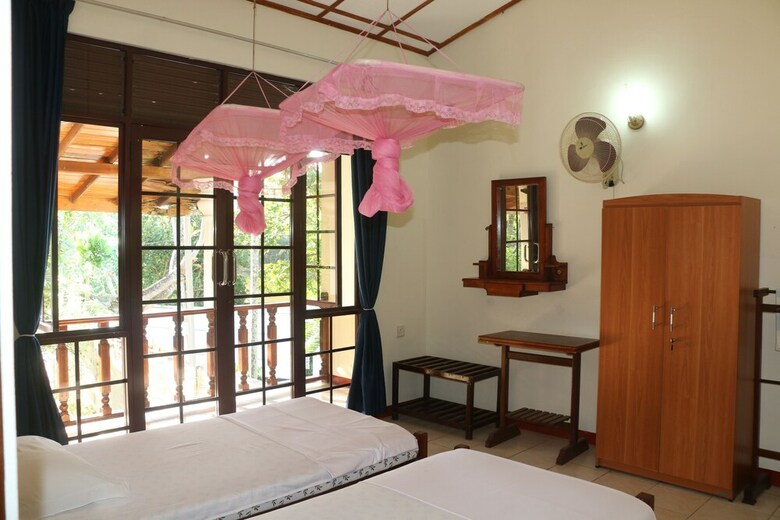Villa Sayuru Inn