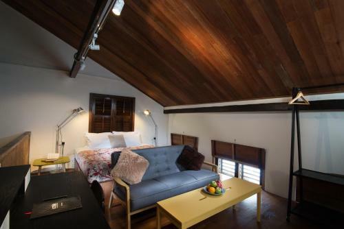 Posada Muntri Mews