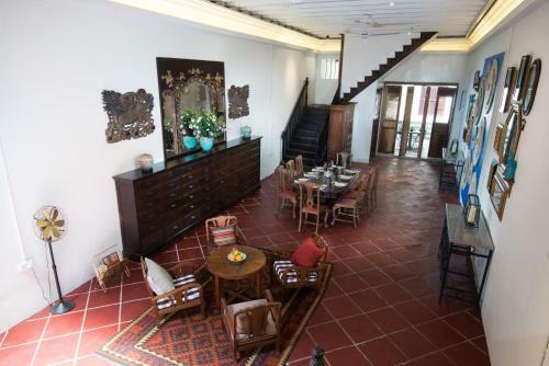 Posada Muntri Mews