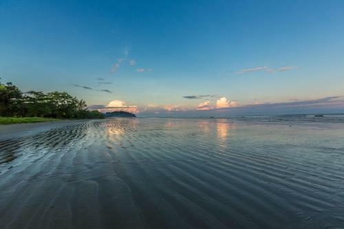 Hotel Beringgis Beach Resort & Spa