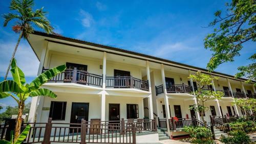Hotel Beringgis Beach Resort & Spa