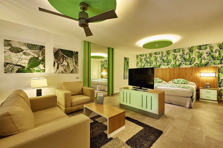 Hotel Club Riu Tequila