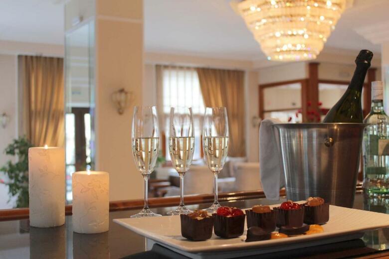 Hotel Famissi