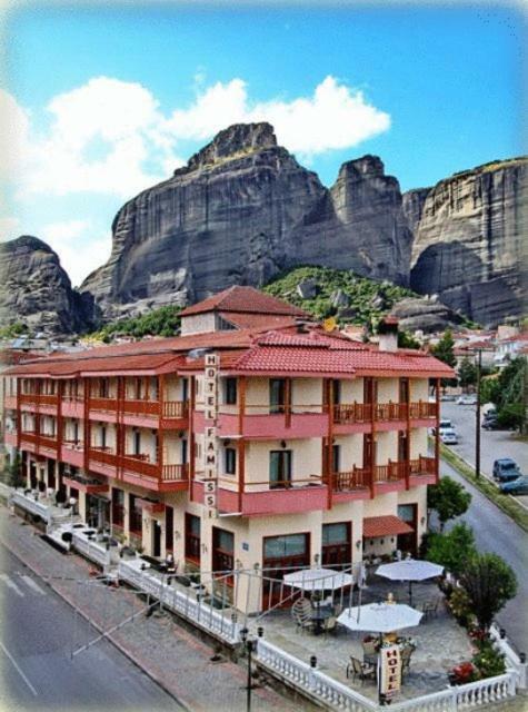 Hotel Famissi