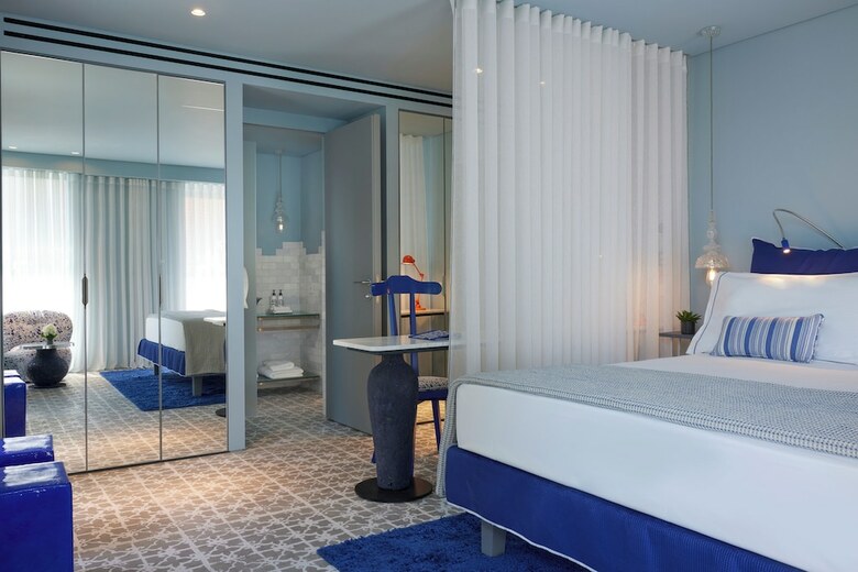 Fresh Hotel
