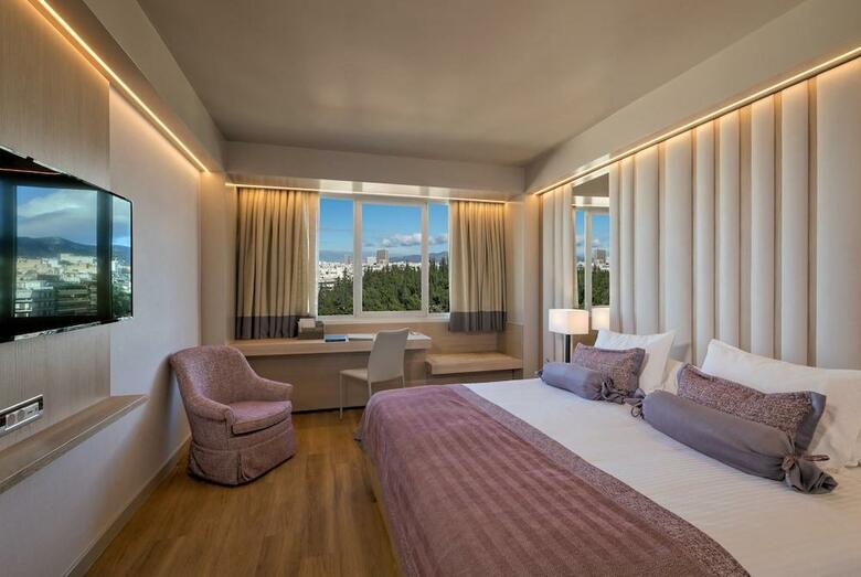 Hotel Divani Caravel
