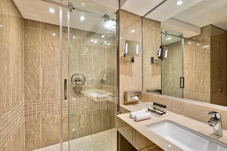 Hotel Divani Caravel