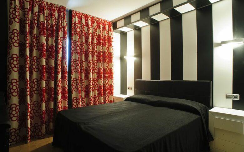 Apartamentos Salles Beach