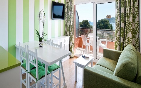 Apartamentos Salles Beach