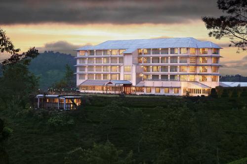 Hotel Heritance Tea Factory