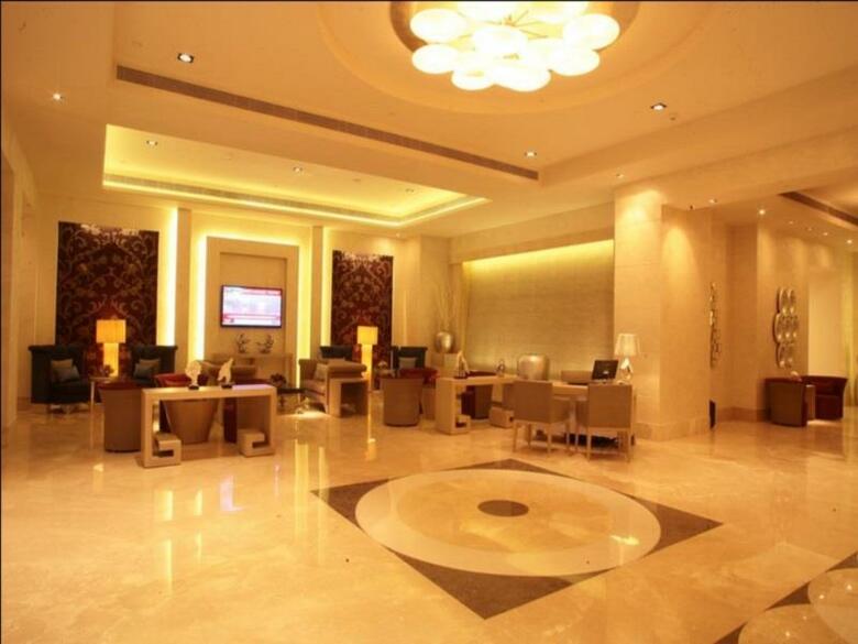 Hotel Radisson Hyderabad Hitec City