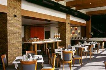 Hotel Lemon Tree Premier Jaipur