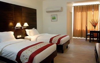 Hotel 66 Residency