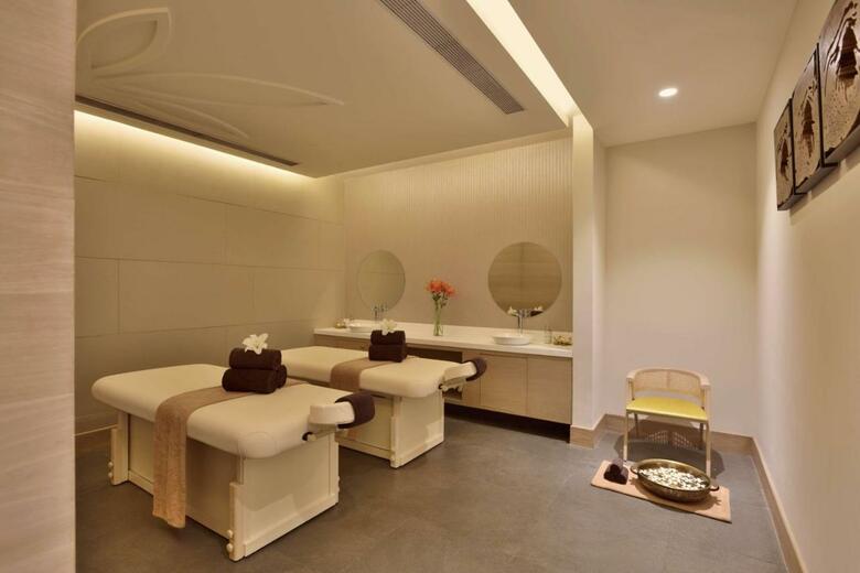 Hotel Radisson Gurugram Udyog Vihar