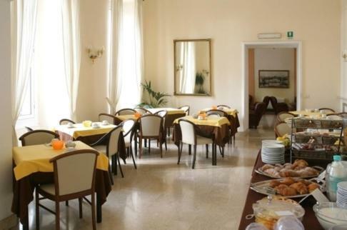 Grand Hotel Mediterran�