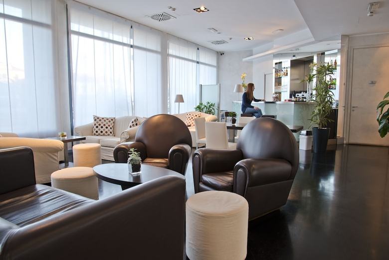 Hotel Cavour In Novara