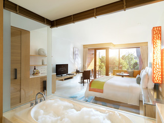 Hotel Renaissance Phuket Resort & Spa