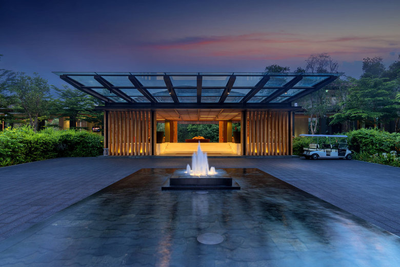 Hotel Renaissance Phuket Resort & Spa