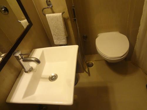Mango Hotels, Nagpur - Central Avenue Road