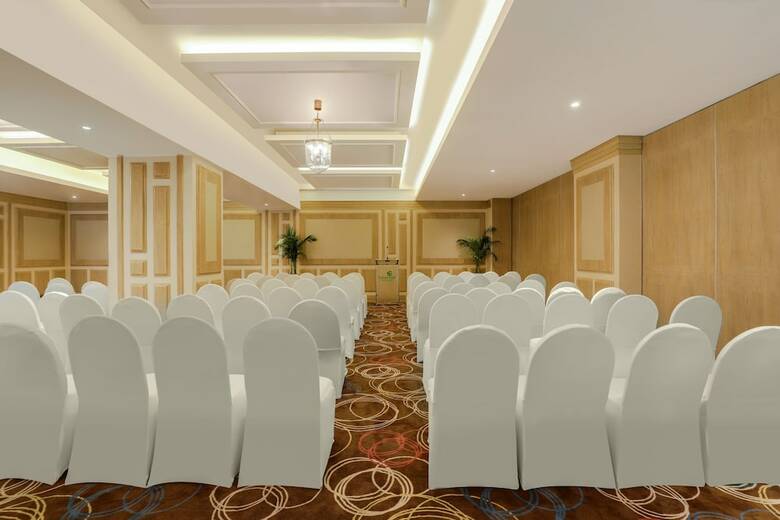 Hotel Lemon Tree Premier, Delhi Airport