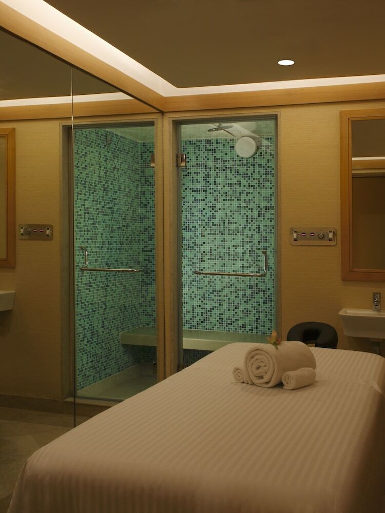 Hotel Lemon Tree Premier, Delhi Airport