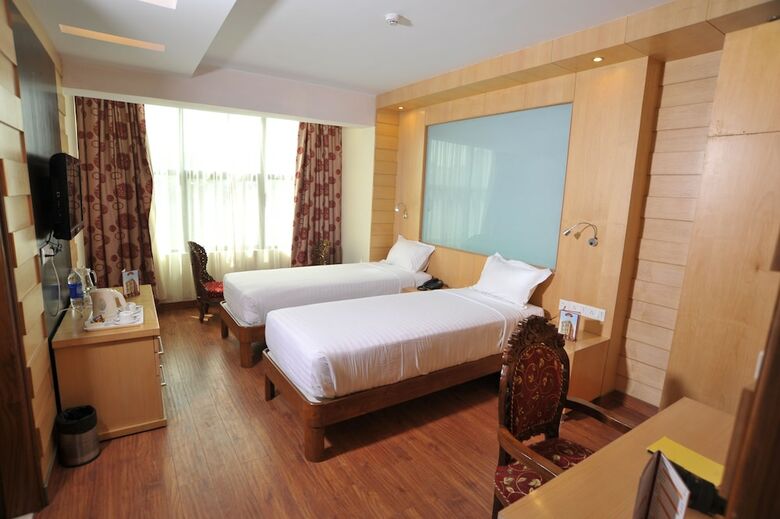 Hotel Emarald