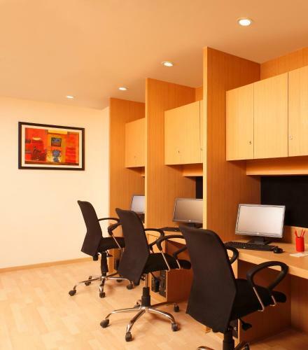 Red Fox Hotel East Delhi